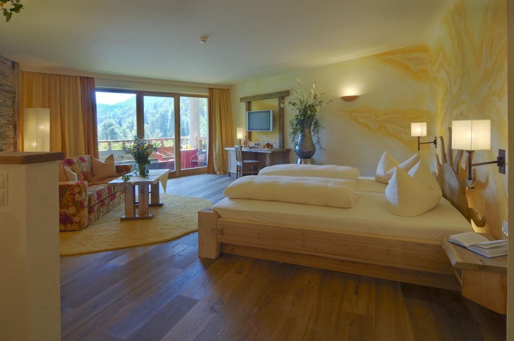 Bild von Suite, 1 King-Bett, Balkon, Seeblick (Cozy Sitting Corner)