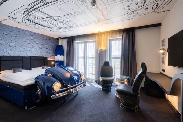 V8 Hotel Köln @ Motorworld - Standard Zimmer