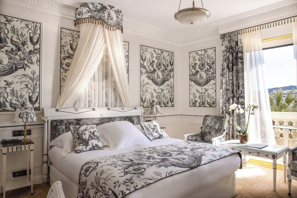 Bild von Exclusive-Zimmer, eingeschränkter Meerblick, zum Garten hin