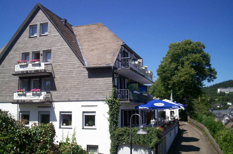 Hotel Zur Fredeburg in Bad Fredeburg bei HotelSpecials.de Hotel Zur Fredeburg in Bad Fredeburg bei HotelSpecials.de