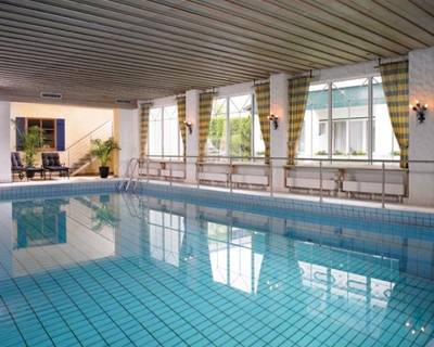 hotels mit schwimmbad in willingen upland zum abtauchen